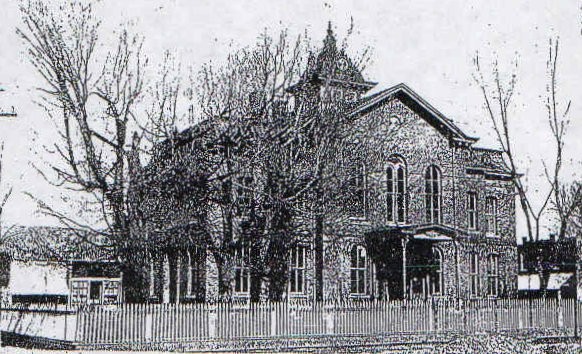 The second Marion County Courthouse, built 1880, burned 1922